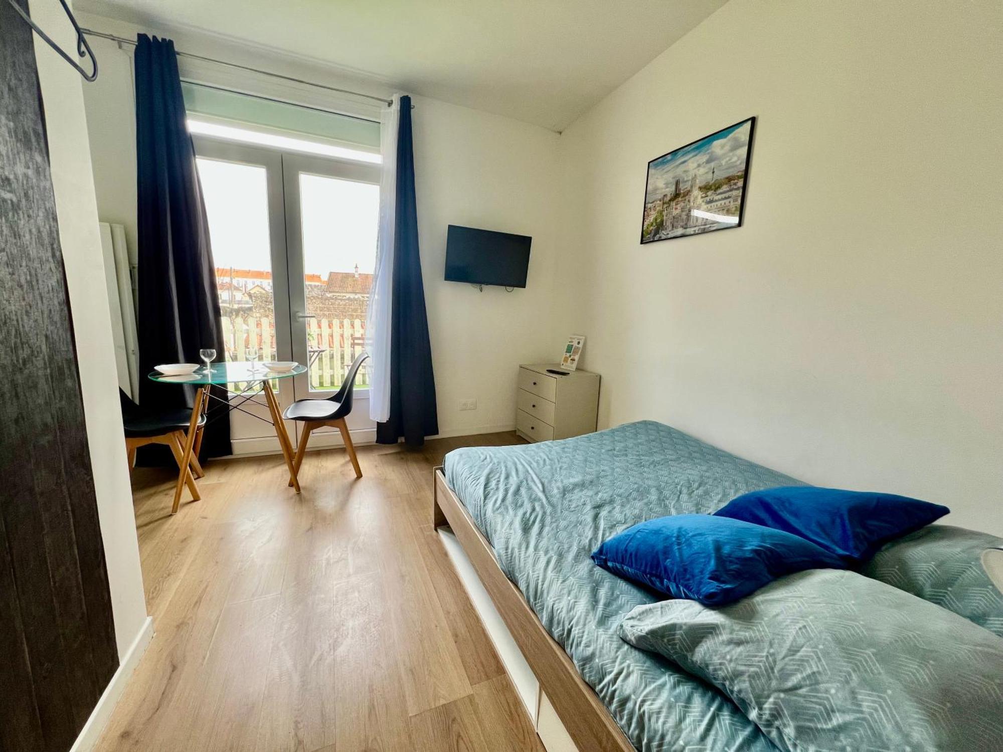 Studios Ideal Pro I Centre-Ville & Parking Gratuit Шательро Экстерьер фото